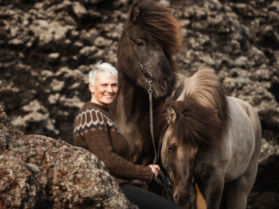 Christina mit ihren Pferden